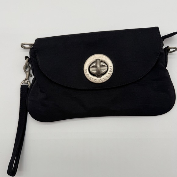 Baggallini Handbags - Baggallini Black Nylon Wristlet Clutch Bag With Silver Turn Lock Closure